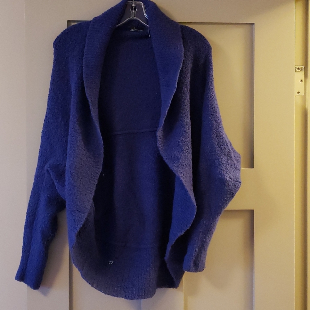 3/45 Purple Moda Intl boucle shrug sweater - Sz SM